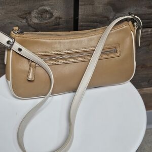 Coach Vintage Hampton Leather  Demi Baguette L33-4447.